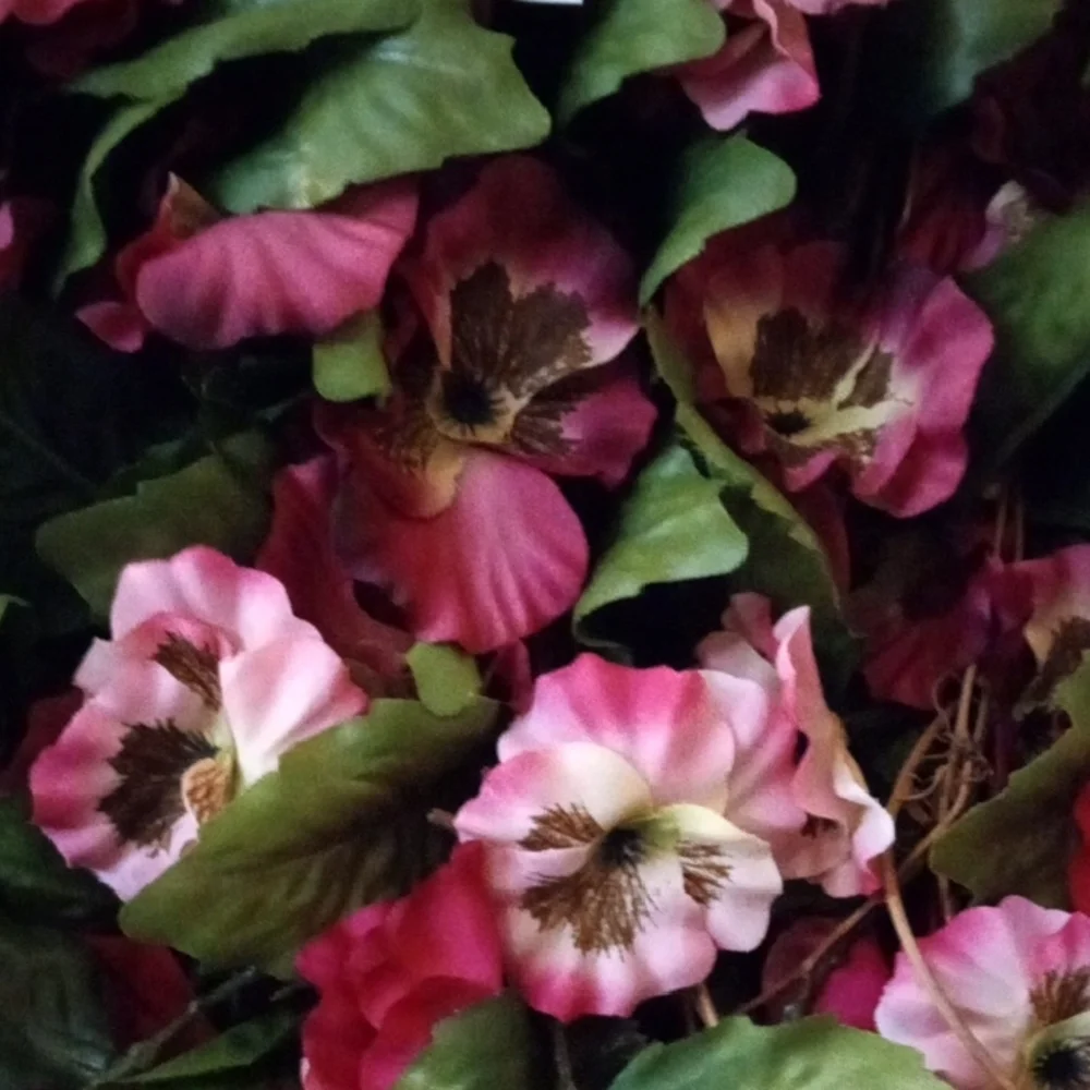 Elegant Pink and Mauve Faux Pansy Spray Floral Accents